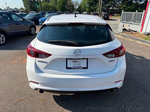 Used 2018 MAZDA MAZDA3 Touring FWD image 6