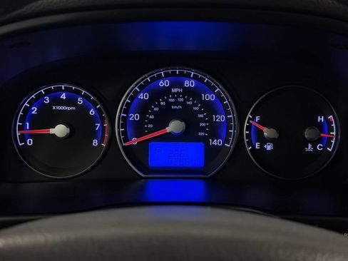 Used 2012 Hyundai Santa Fe Limited w/ Navigation Pkg 4 image 14