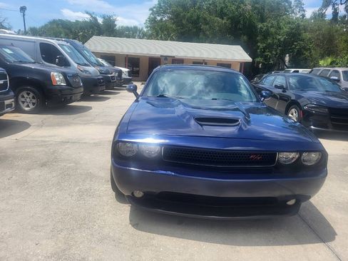 Used 2013 Dodge Challenger R/T RWD image 6