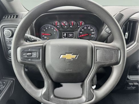 Used 2019 Chevrolet Silverado 1500 Custom w/ Custom Value Package image 17