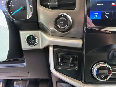 Used 2023 Ford Expedition Max XLT image 16