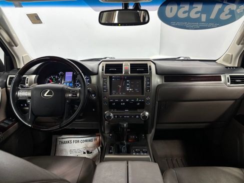 Used 2018 Lexus GX 460 Premium w/ Premium Package AWD/4WD image 17