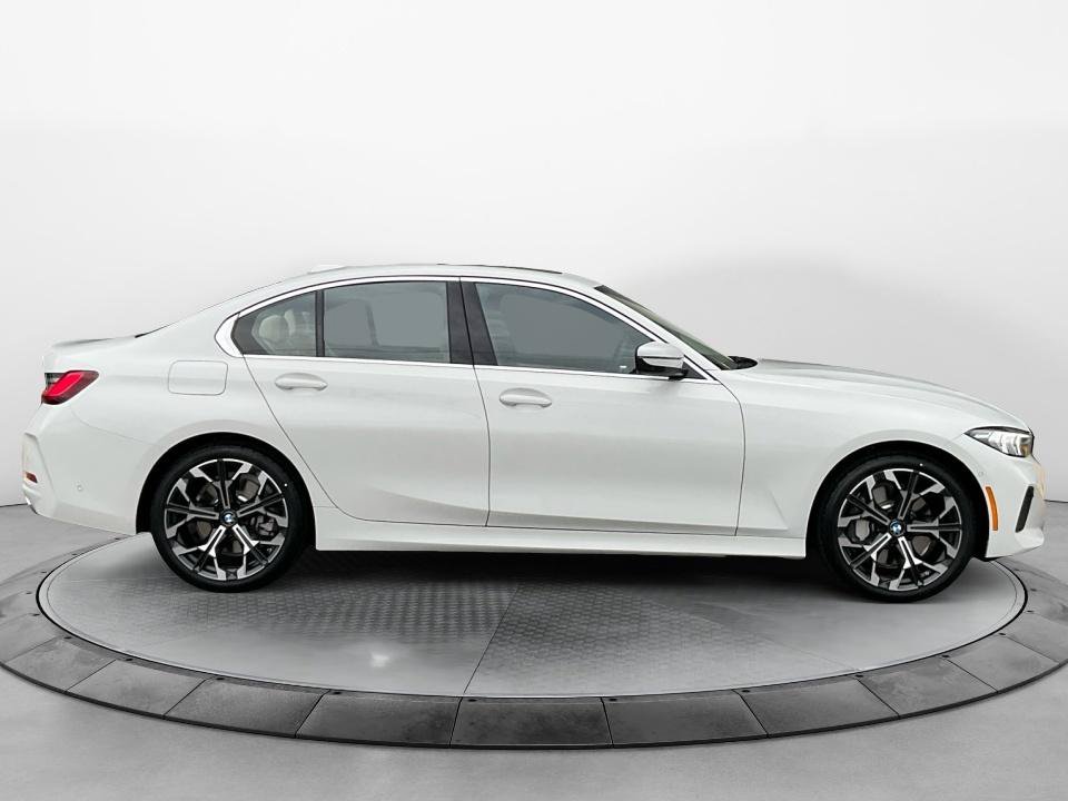 Used 2026 BMW 330i Sedan w/ Convenience Package RWD image 8