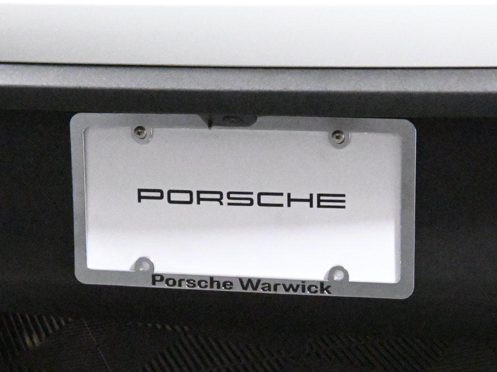 Used 2026 Porsche Macan AWD/4WD image 15