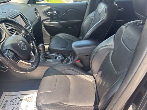 Used 2021 Jeep Cherokee Latitude Lux w/ Comfort/Convenience Group image 25