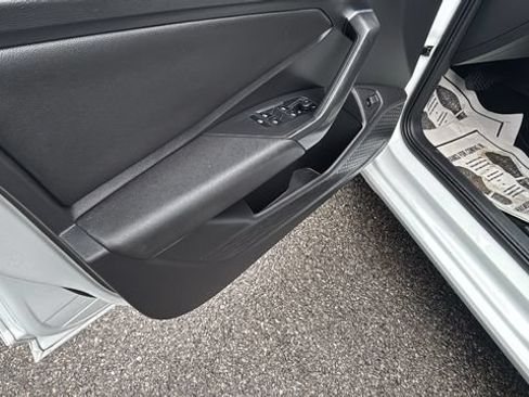 Used 2019 Volkswagen Jetta R-Line FWD image 12