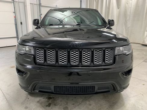 Used 2020 Jeep Grand Cherokee Altitude AWD/4WD image 30