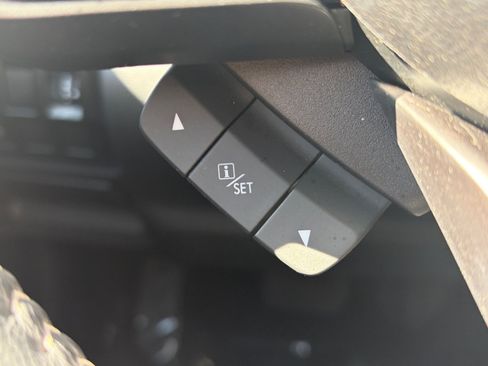 Used 2024 Subaru Forester Premium AWD/4WD image 19