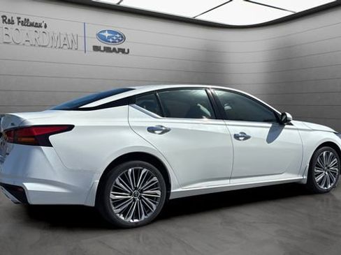 Used 2025 Nissan Altima 2.5 SL AWD/4WD image 4