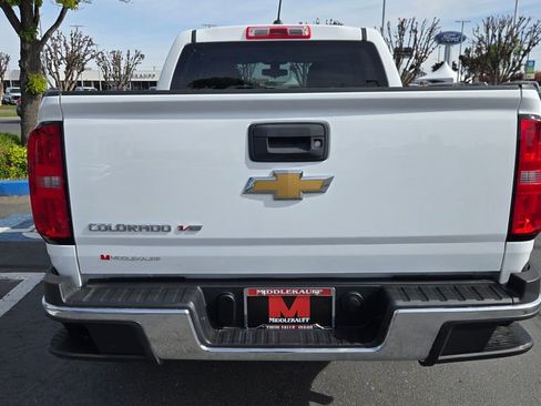 Used 2017 Chevrolet Colorado W/T w/ WT Convenience Package AWD/4WD image 4