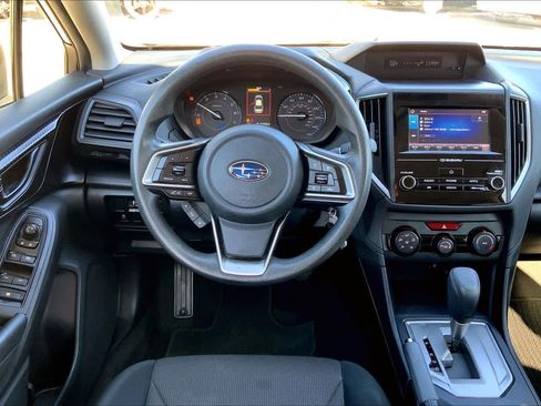 Used 2019 Subaru Crosstrek 2.0i w/ Eyesight System image 5
