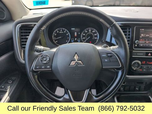 Used 2019 Mitsubishi Outlander SE AWD/4WD image 18