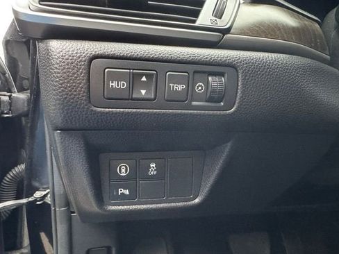 Used 2018 Honda Accord Touring image 7