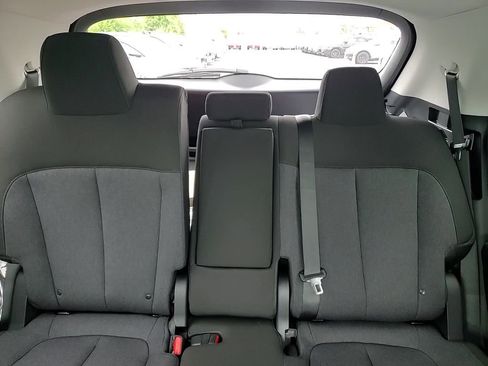 New 2025 Hyundai Ioniq 5 SE image 24