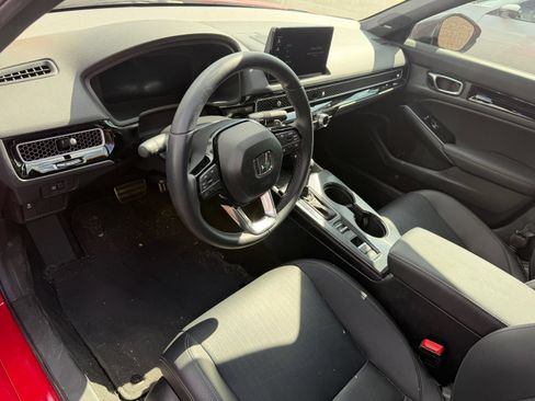 Certified 2025 Honda Civic Sport Touring image 8
