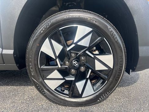 Used 2025 Hyundai Kona SEL AWD/4WD image 9