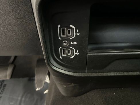 Used 2024 RAM 2500 Big Horn AWD/4WD image 47
