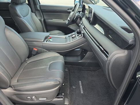 Used 2025 Hyundai Palisade Calligraphy FWD image 37