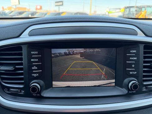 Used 2019 Kia Sorento AWD image 25