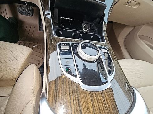 Used 2019 Mercedes-Benz GLC 300 GLC 300 image 18