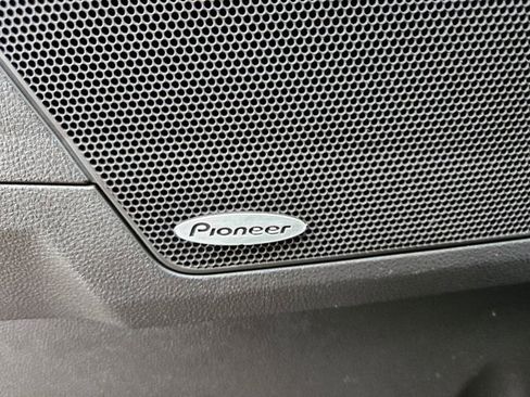 Used 2010 GMC Terrain SLT image 13