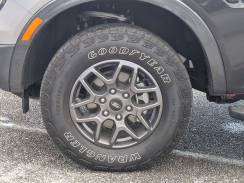 Used 2024 Ford Ranger XLT w/ FX4 Off-Road Package AWD/4WD image 9