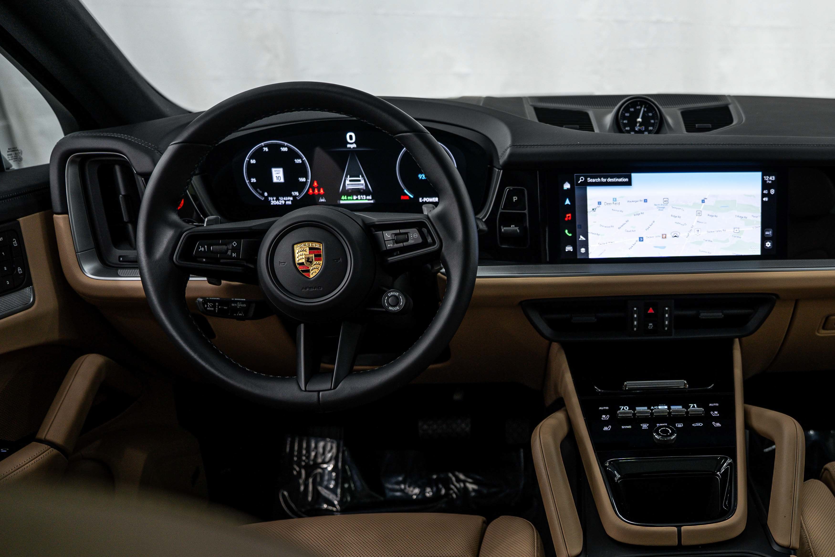 Certified 2024 Porsche Cayenne Coupe AWD/4WD image 13