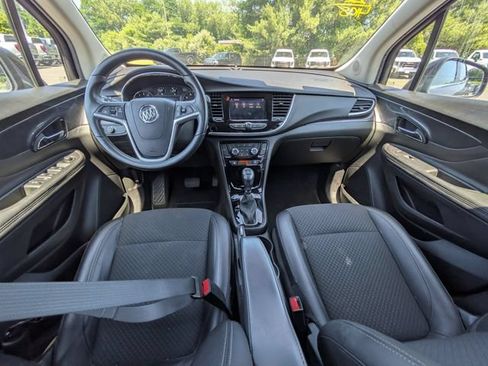 Certified 2022 Buick Encore Preferred AWD/4WD image 30