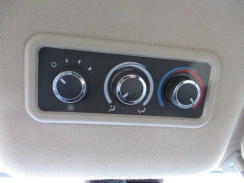 Used 2024 Chevrolet Express 3500 LT w/ LT Preferred Equipment Group RWD image 18