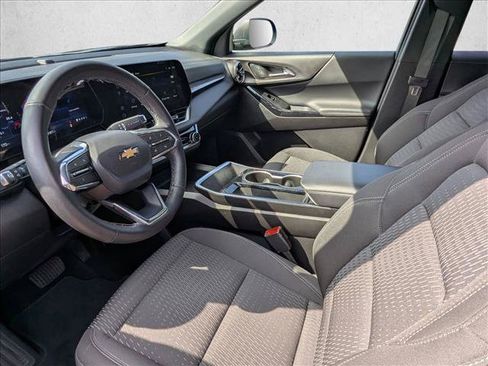 Used 2025 Chevrolet Equinox LT FWD image 15