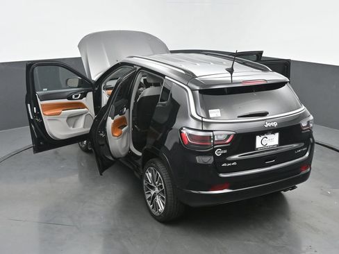Used 2022 Jeep Compass Limited w/ Elite Group AWD/4WD image 67