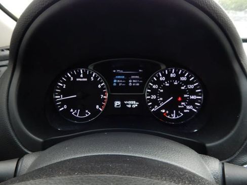 Used 2013 Nissan Altima 2.5 SV w/ 2.5SV Convenience Pkg FWD image 10