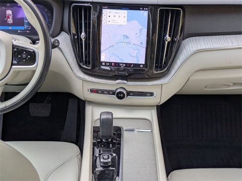 Certified 2023 Volvo XC60 B5 Plus image 17