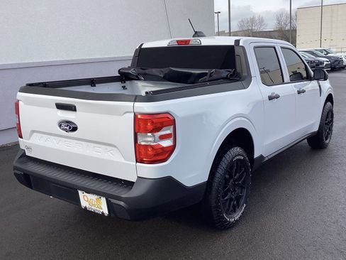 Used 2025 Ford Maverick XL w/ Equipment Group 102A image 11