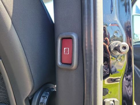 Used 2023 Mercedes-Benz Sprinter 2500 image 12