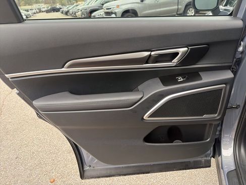 Certified 2025 Kia Telluride S FWD image 24