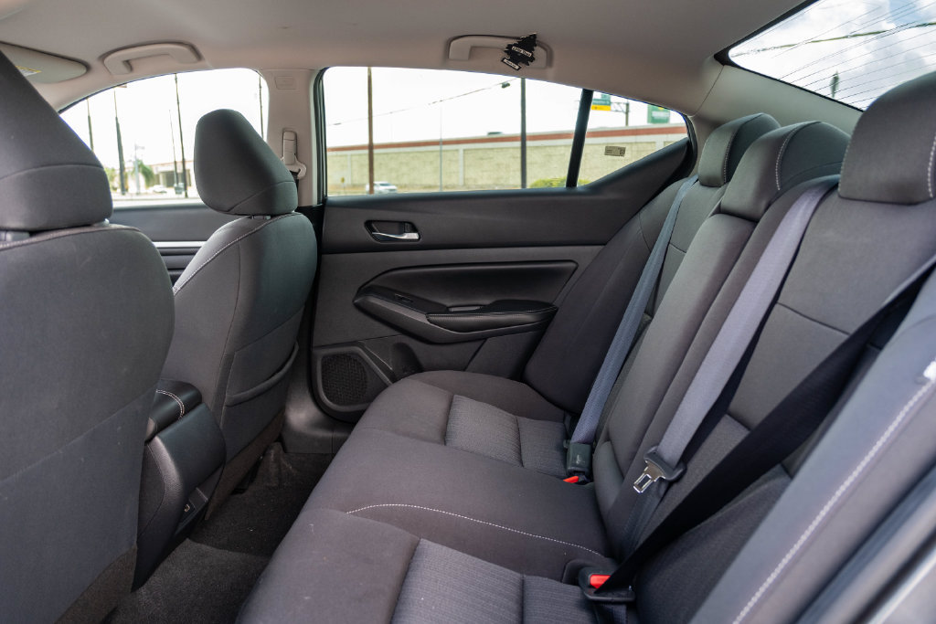 Used 2022 Nissan Altima 2.5 SV FWD image 15