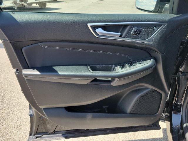 Used 2024 Ford Edge Titanium AWD/4WD image 22