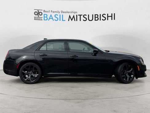 Used 2023 Chrysler 300 Touring L w/ Popular Equipment Group image 6