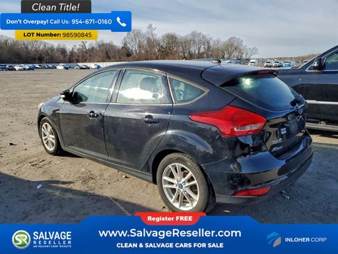 Used 2017 Ford Focus SE w/ Cold Weather Package image 3