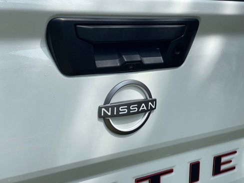 Certified 2023 Nissan Frontier SV w/ Midnight Edition Package AWD/4WD image 34