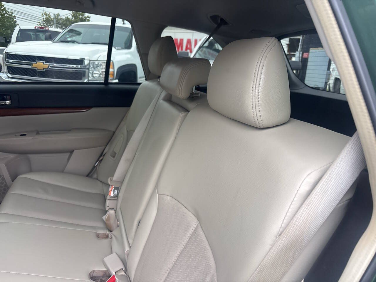 Used 2014 Subaru Outback 2.5i Limited w/ Moonroof Package AWD/4WD image 11