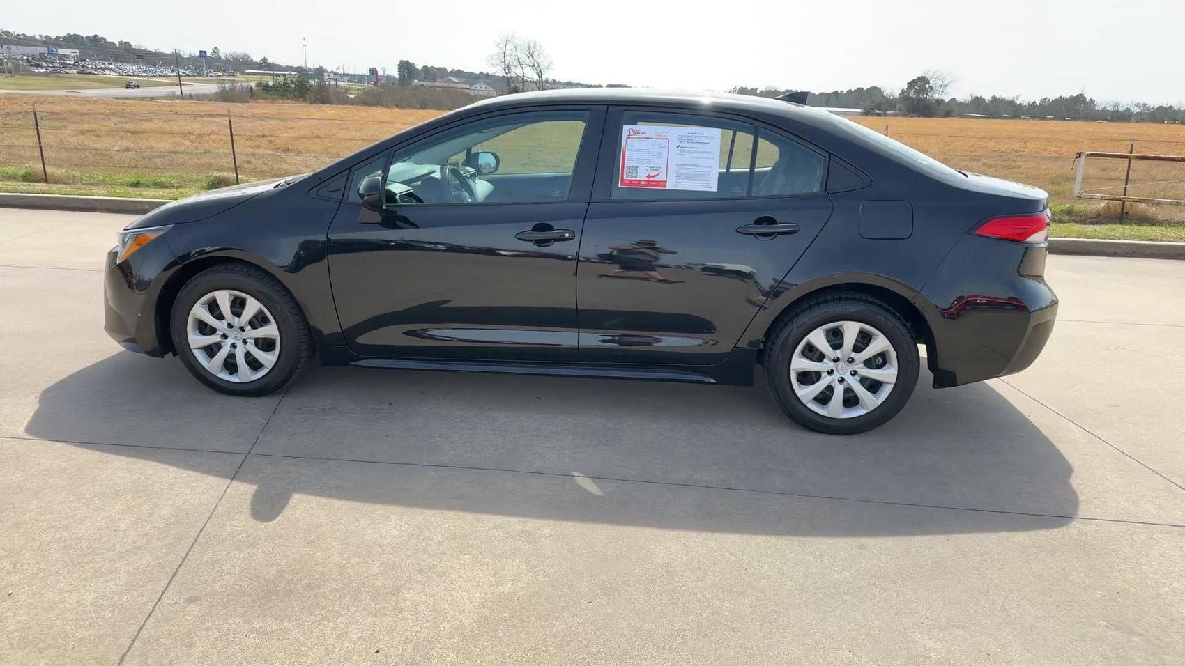 Used 2024 Toyota Corolla LE FWD image 6