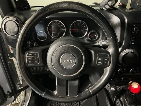 Used 2013 Jeep Wrangler Sport w/ Connectivity Group AWD/4WD image 21