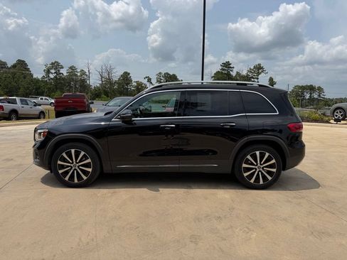 Used 2023 Mercedes-Benz GLB 250 image 2