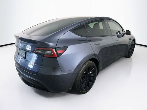 Used 2023 Tesla Model Y Long Range AWD/4WD image 9