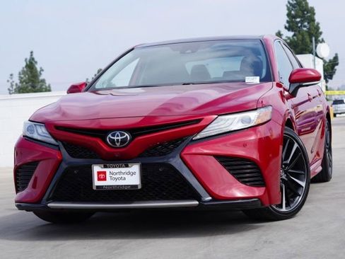 Used 2019 Toyota Camry XSE w/ Driver Assist Package FWD image 3