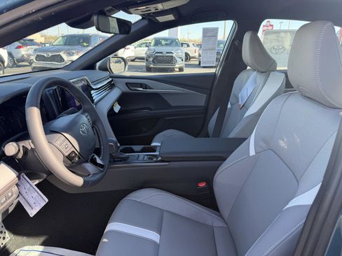 New 2026 Toyota Camry SE image 12