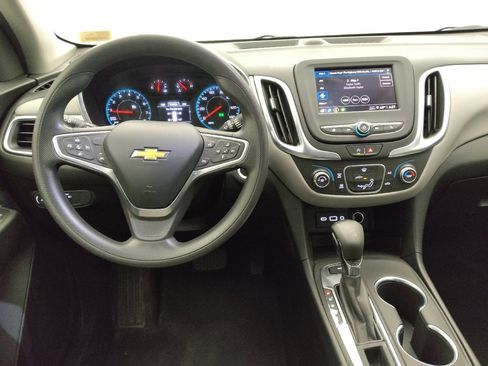 Used 2022 Chevrolet Equinox LS image 22