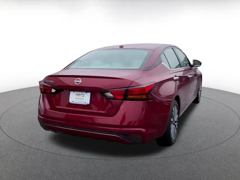 Used 2025 Nissan Altima 2.5 SV image 14